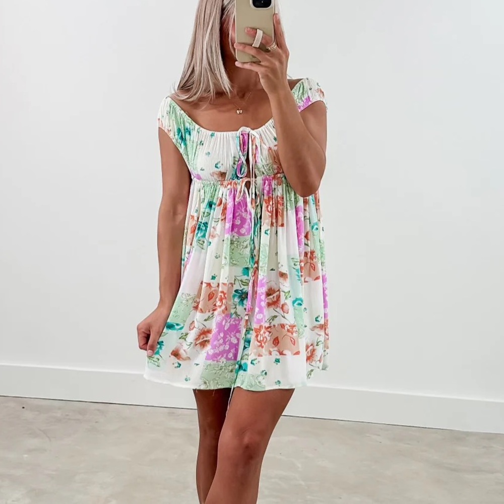 NWOT Sky to moon floral mini dress